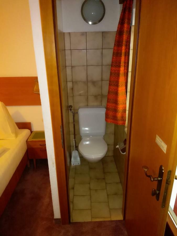 אישגל Hotel Garni Alpenrose מראה חיצוני תמונה