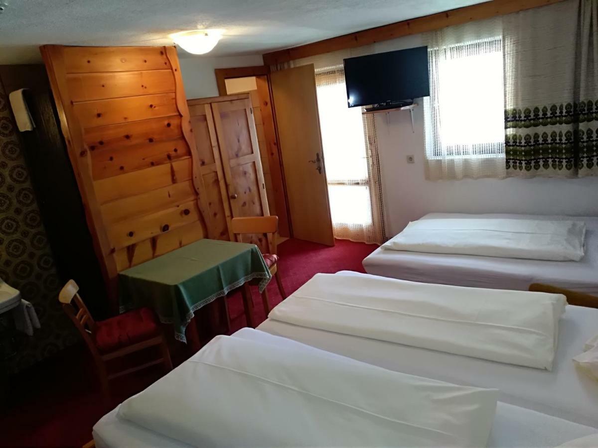 אישגל Hotel Garni Alpenrose מראה חיצוני תמונה